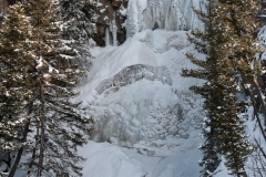 Frozen_Undine_falls_Yellowstone